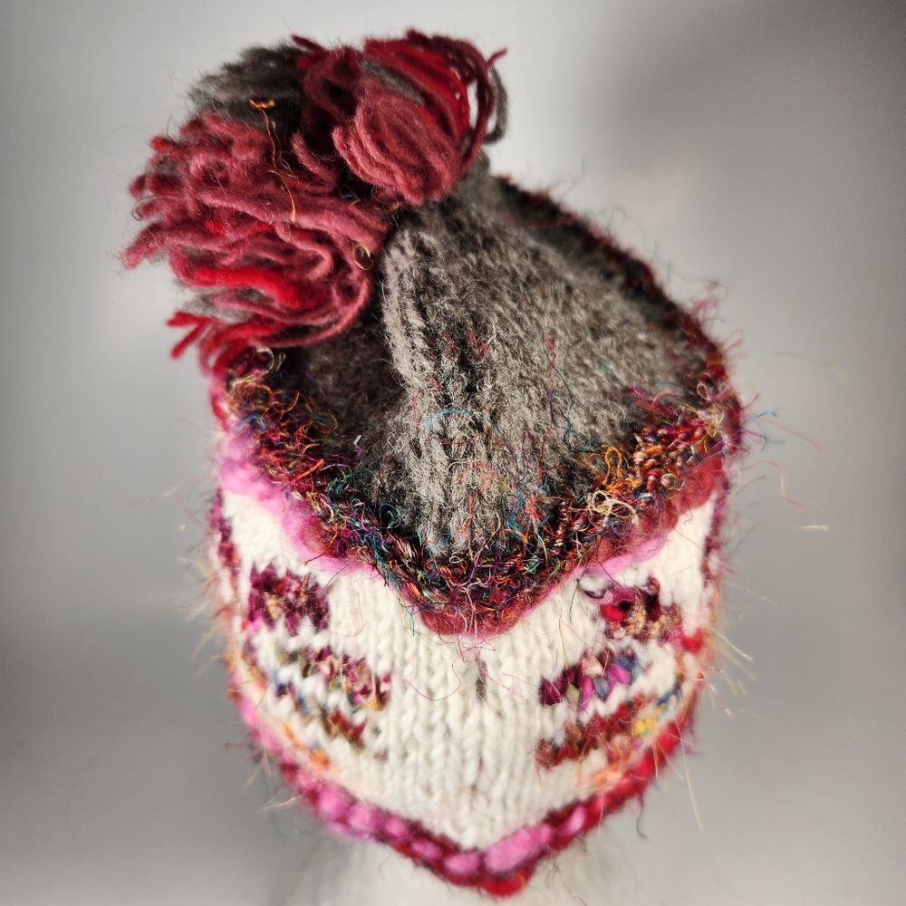 Beanie Hat One Size Gray Red 100% Wool Snowflake Winter Made Nepal Pom Pom - Picture 7 of 9